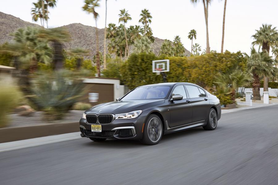  BMW M760i xDrive 2017 года  (NA) (фото 22 из 154)